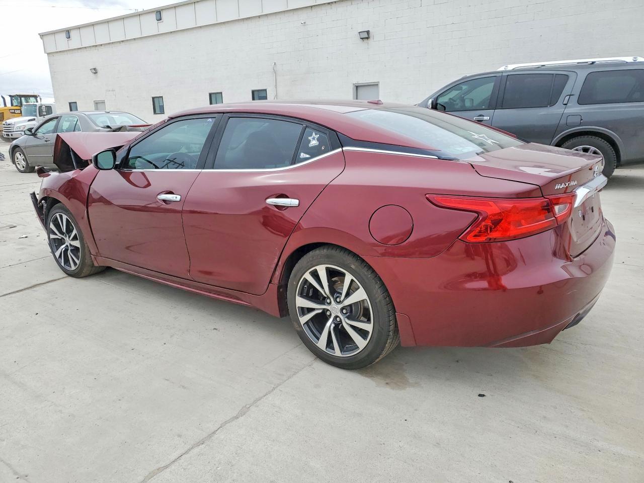 2016 NISSAN Maxima