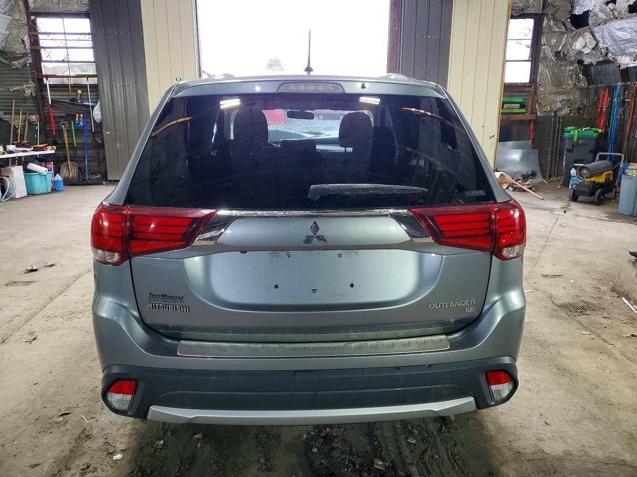 2016 MITSUBISHI outlander