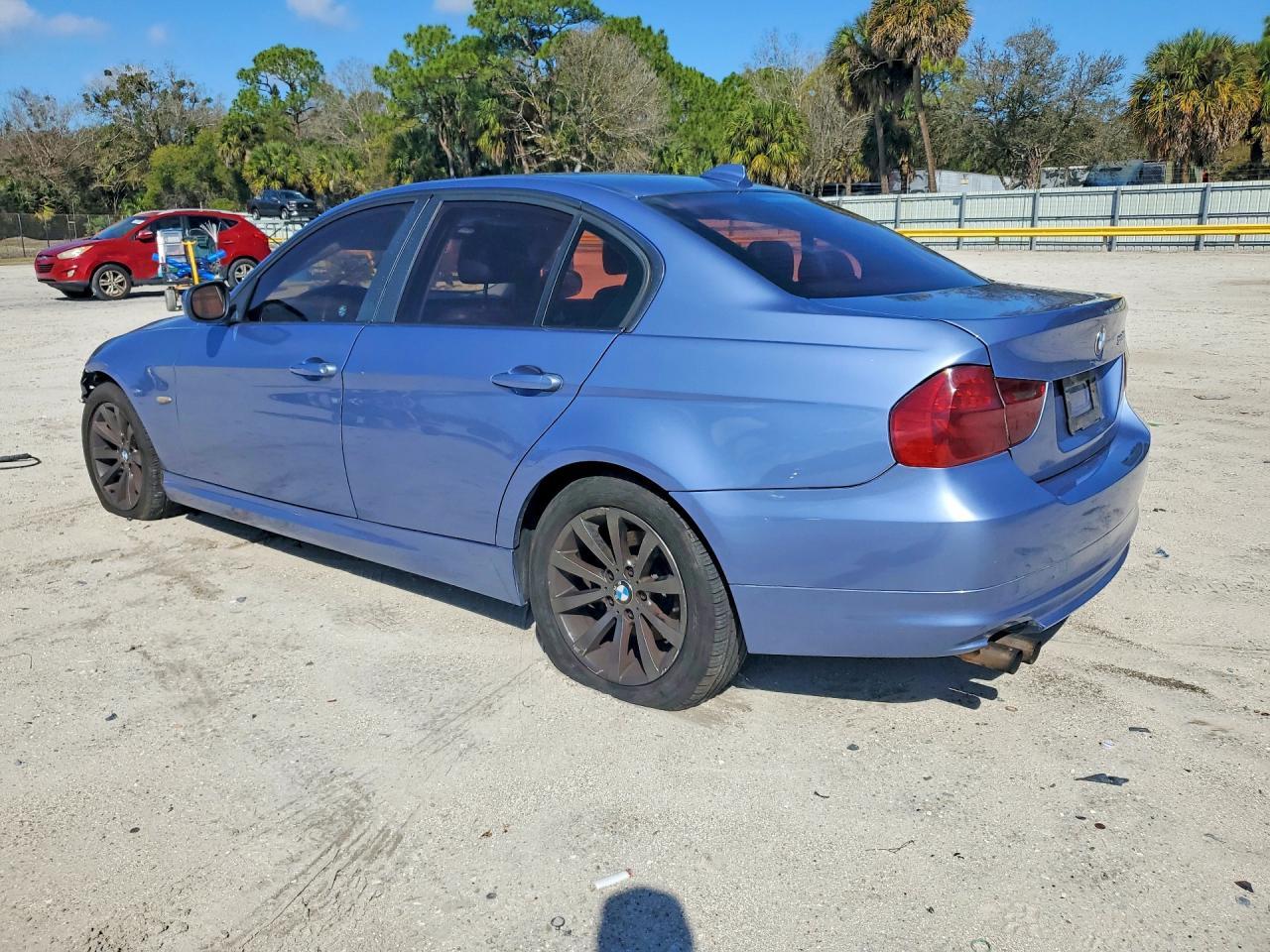 2011 BMW 3 SERIES