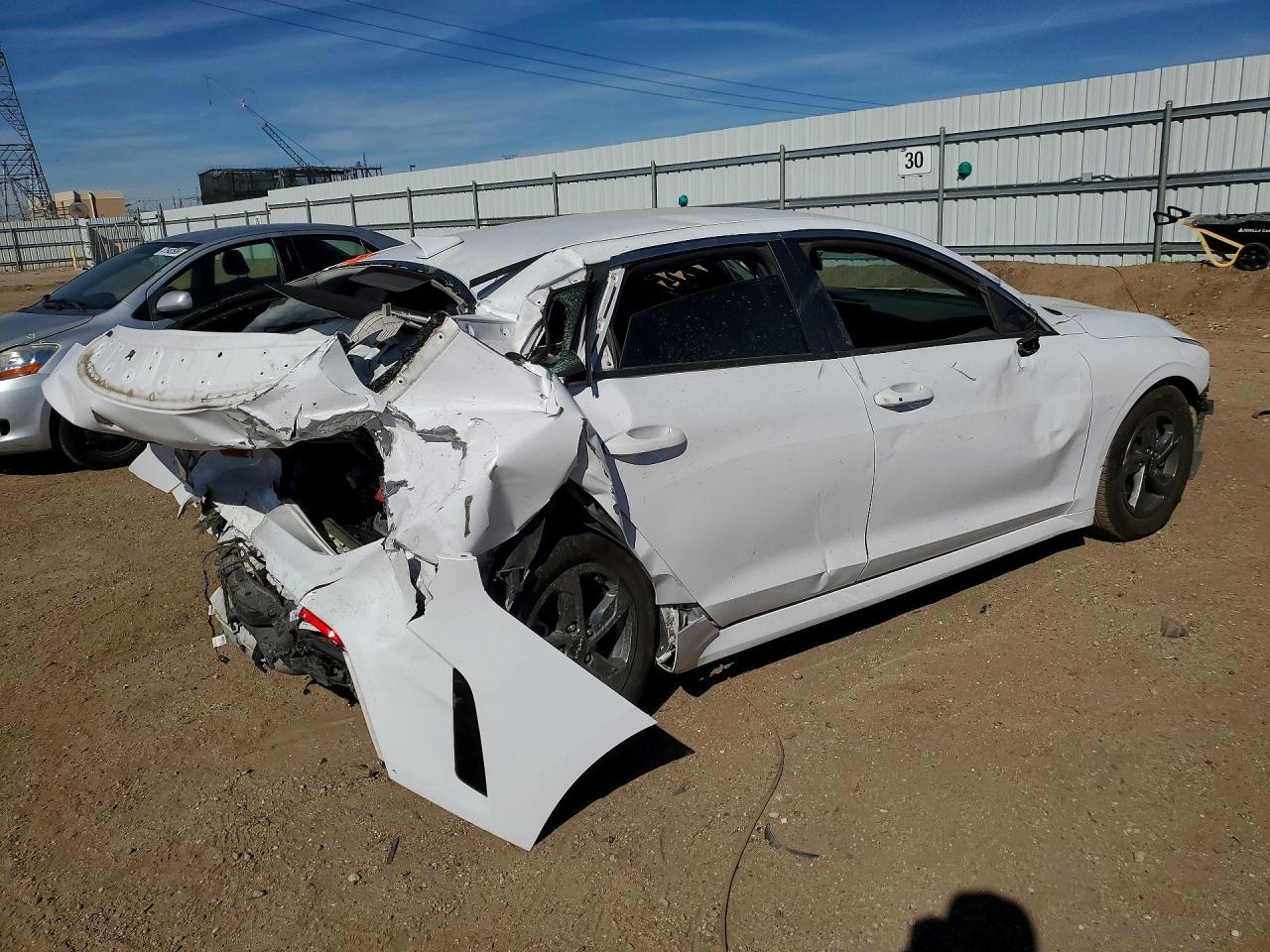 2022 KIA K5