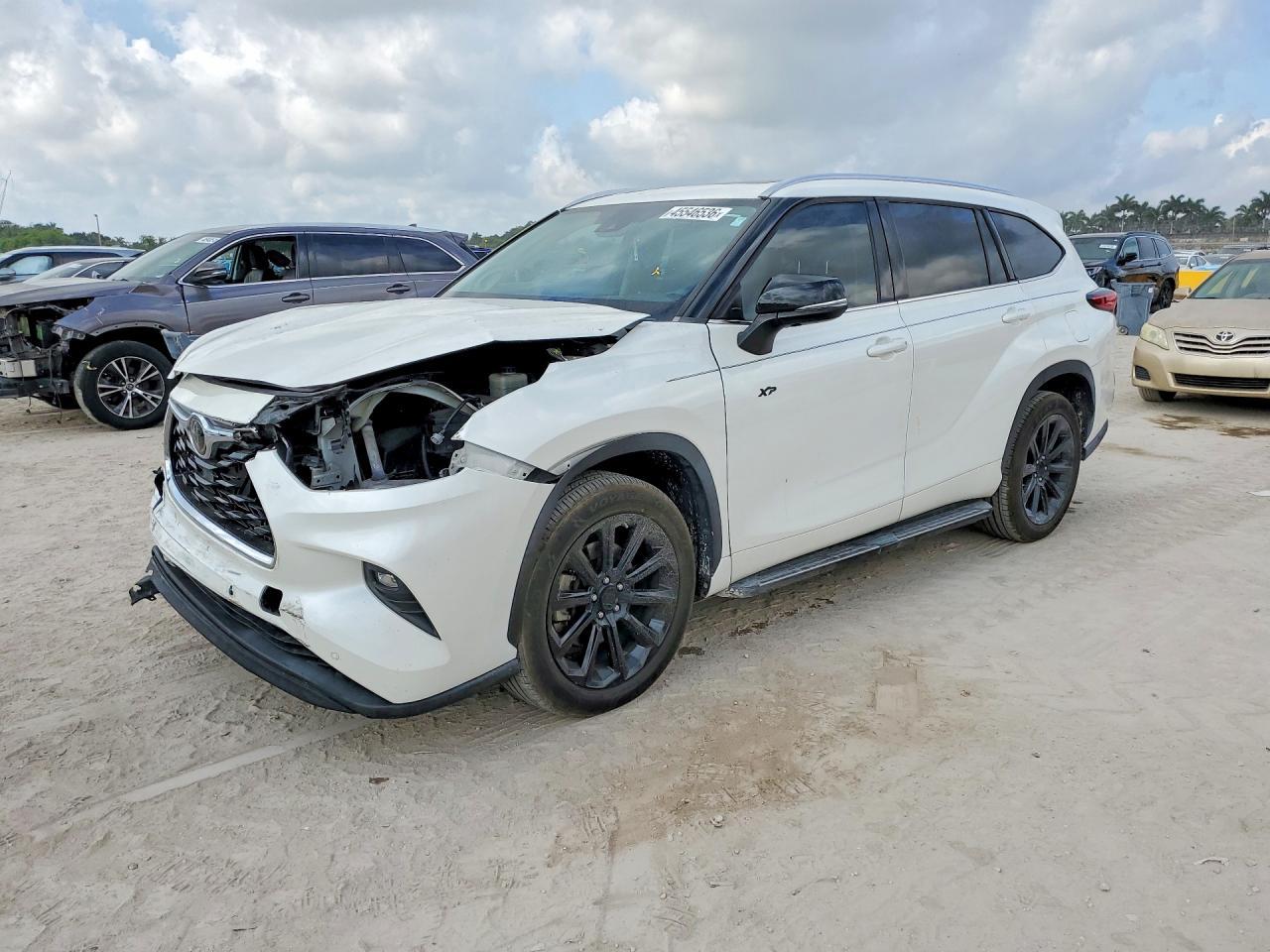 2021 TOYOTA HIGHLANDER