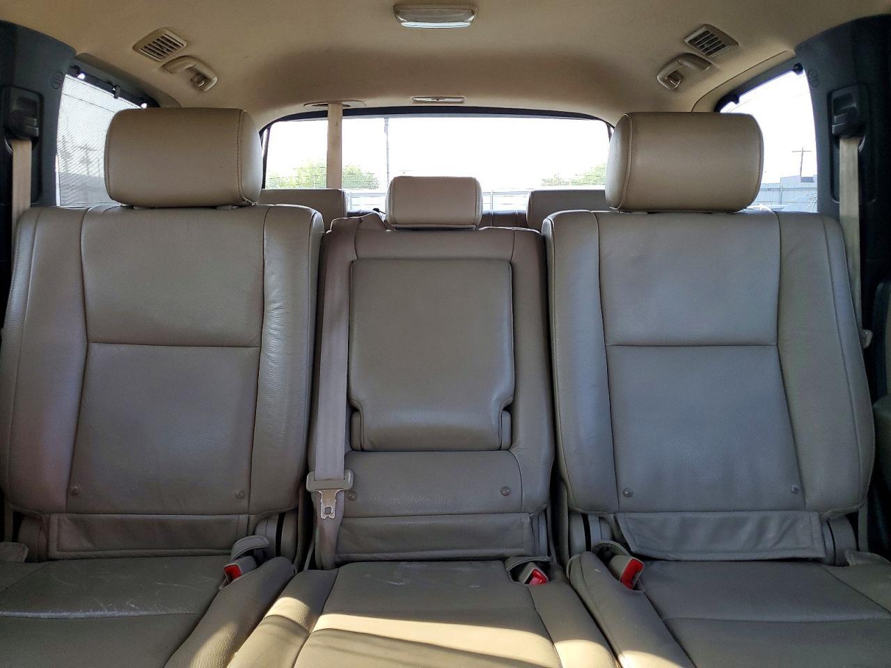 2010 TOYOTA Sequoia