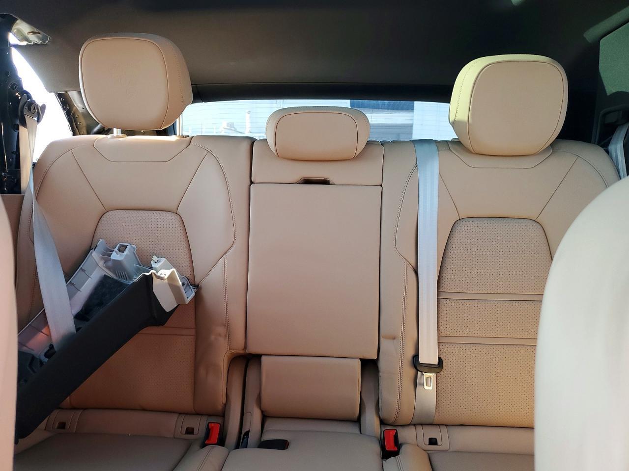 2022 PORSCHE CAYENNE