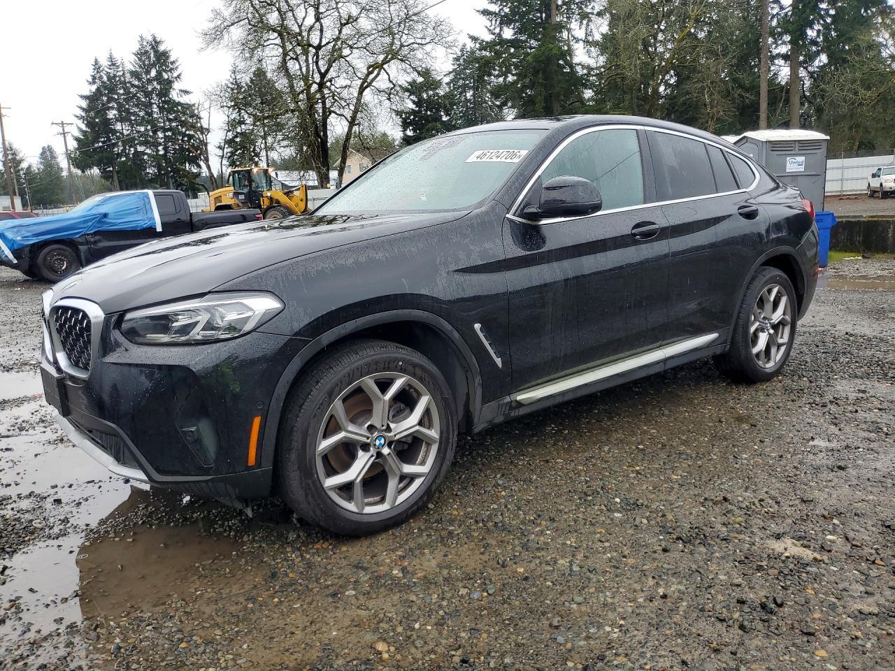 2023 BMW X4