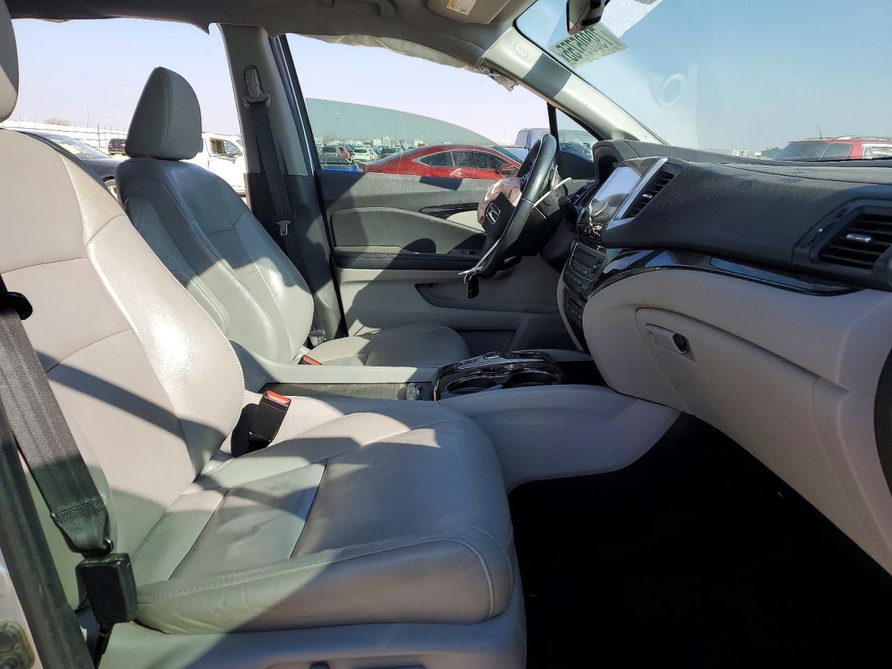 2017 HONDA PILOT