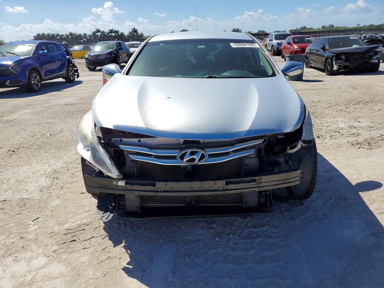 2013 HYUNDAI SONATA