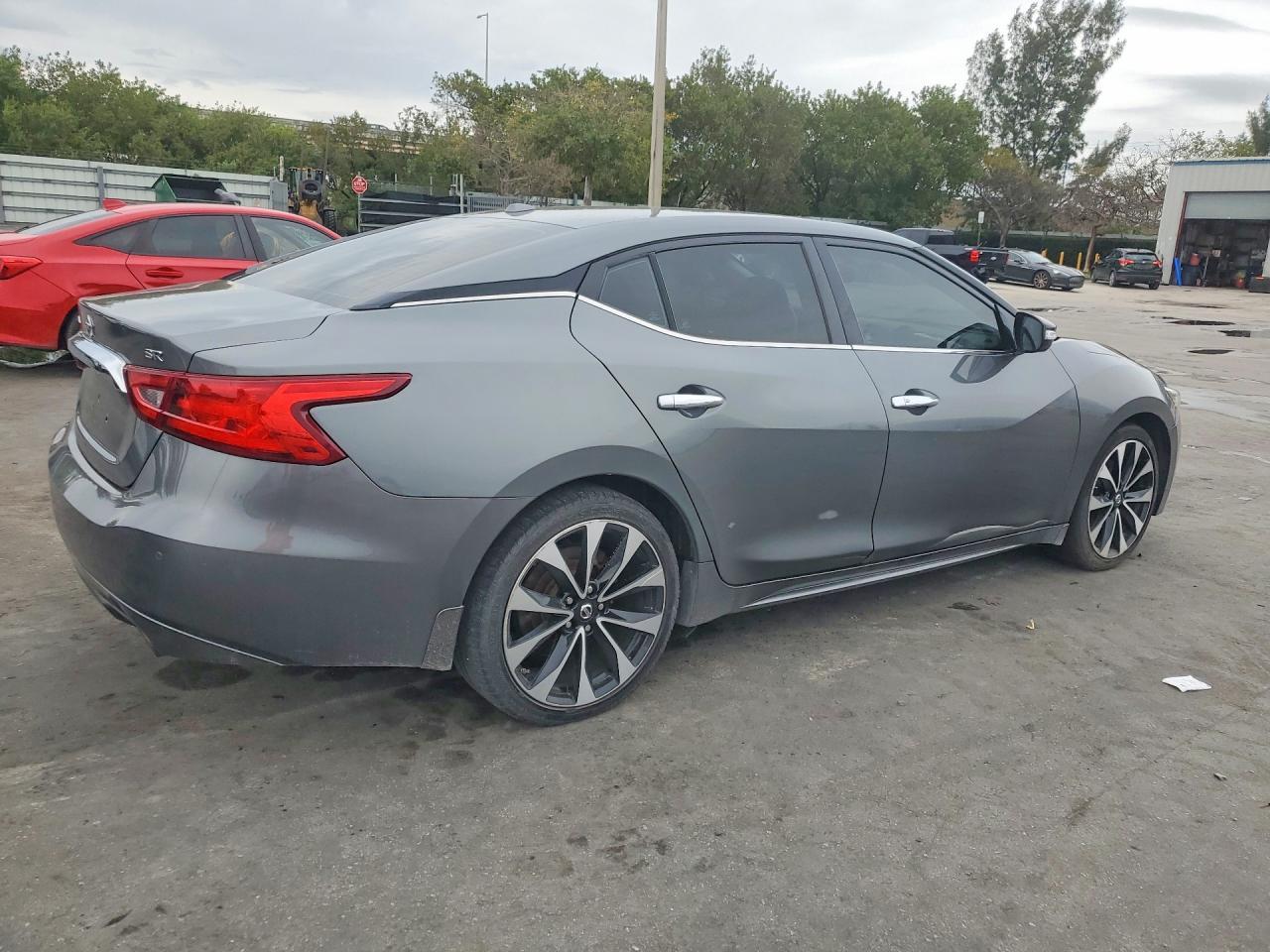 2018 NISSAN Maxima