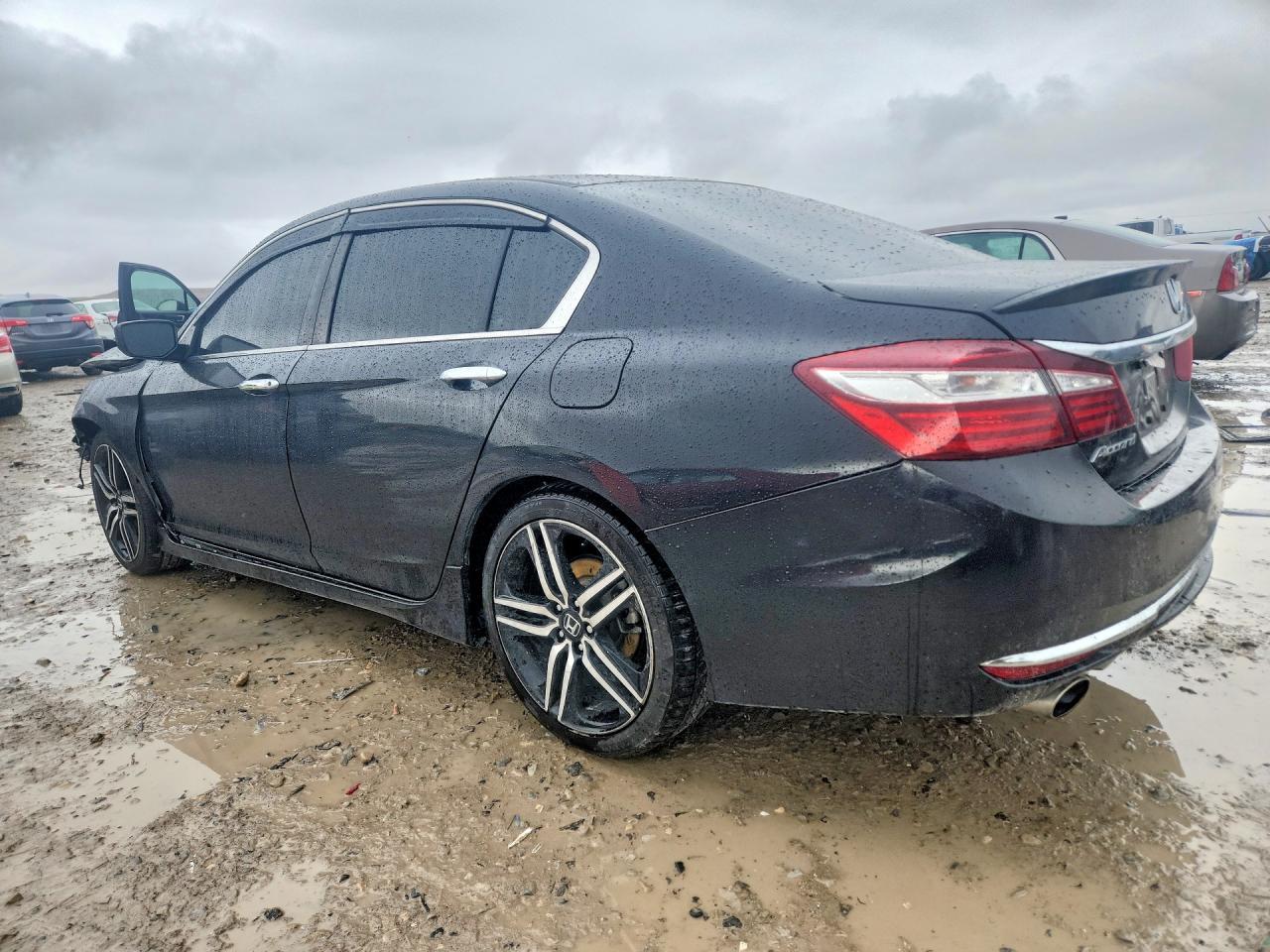 2017 HONDA ACCORD