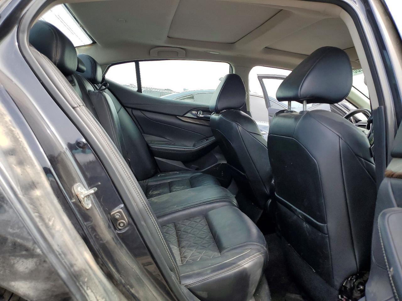 2017 NISSAN Maxima