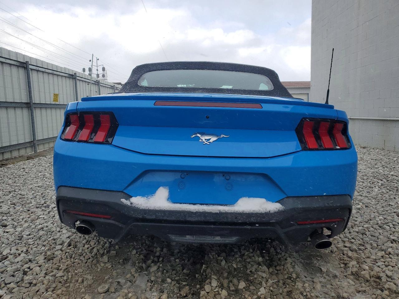 2025 FORD MUSTANG
