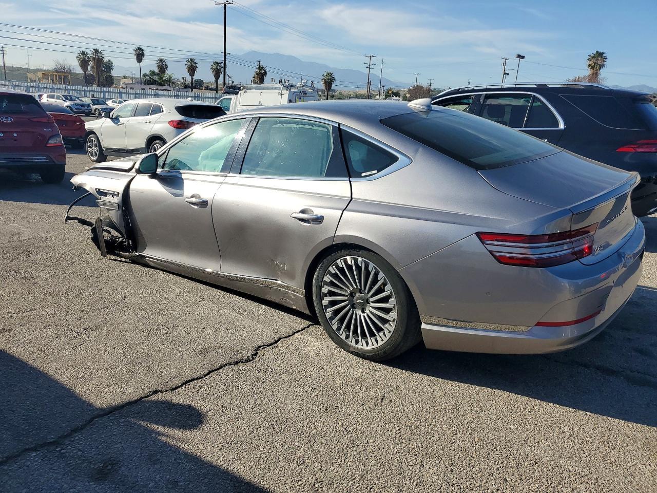 2023 GENESIS G80