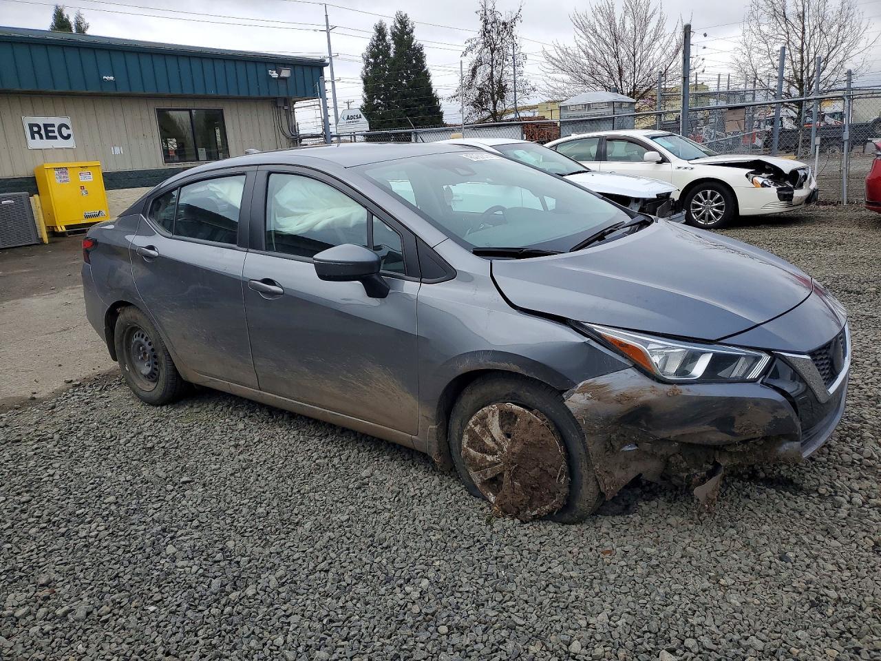 2021 NISSAN VERSA