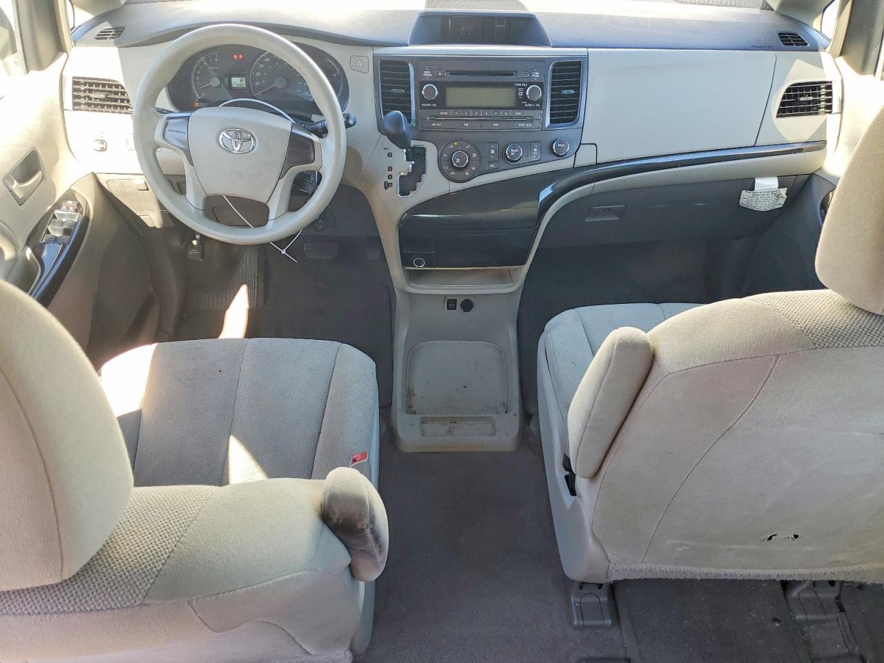 2014 TOYOTA SIENNA
