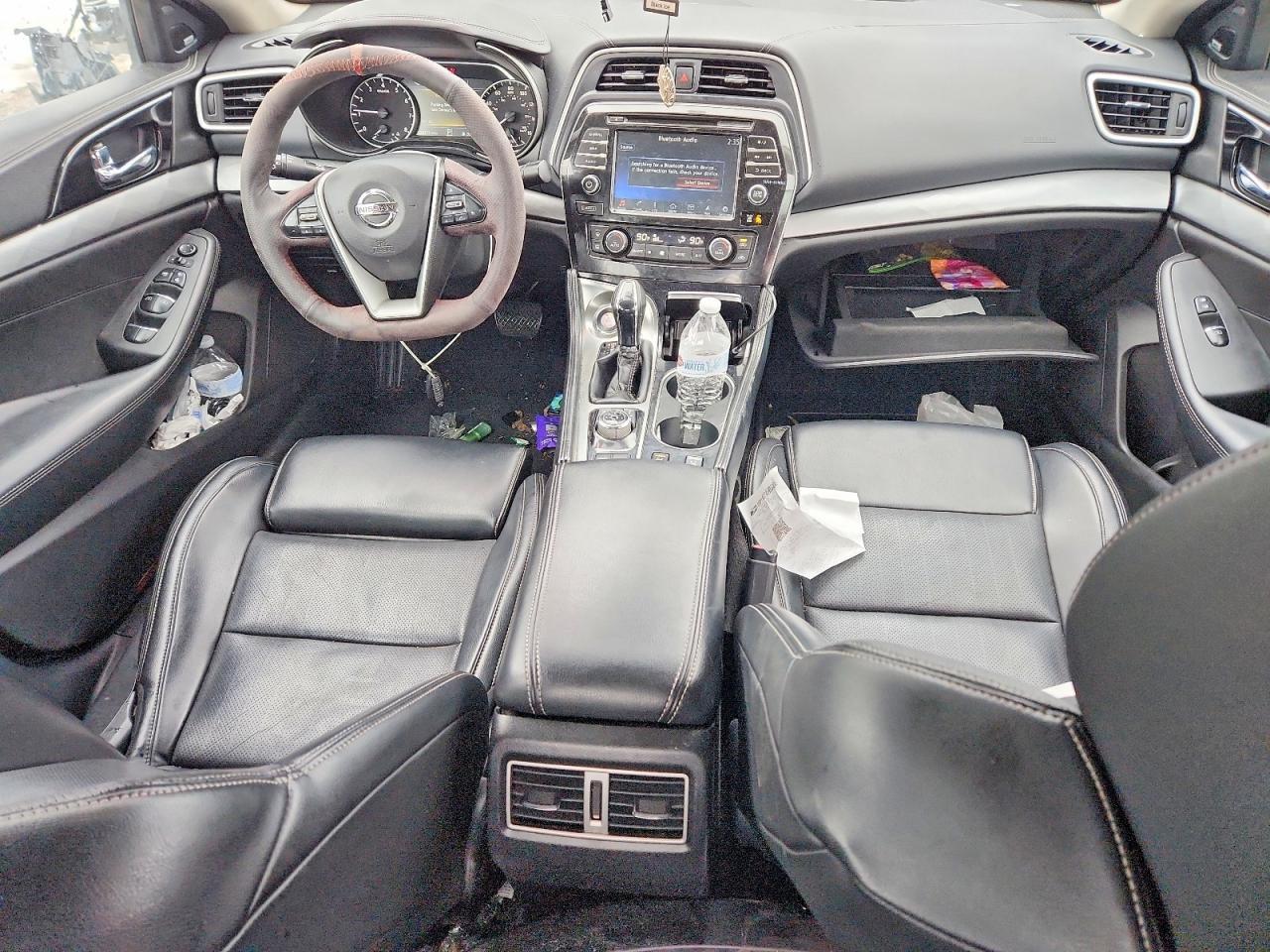 2017 NISSAN Maxima