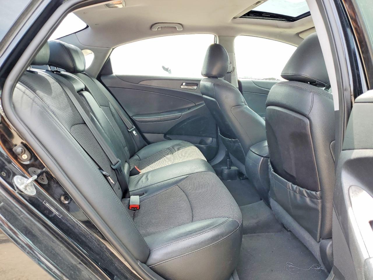 2011 HYUNDAI SONATA