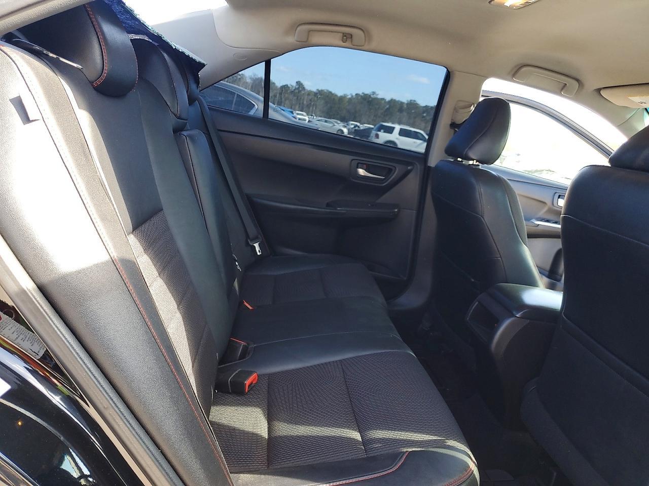 2016 TOYOTA CAMRY