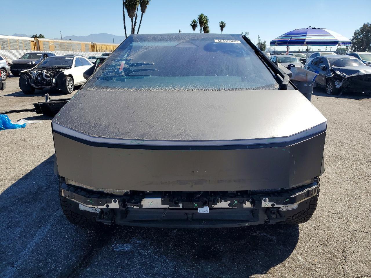2024 TESLA Cybertruck