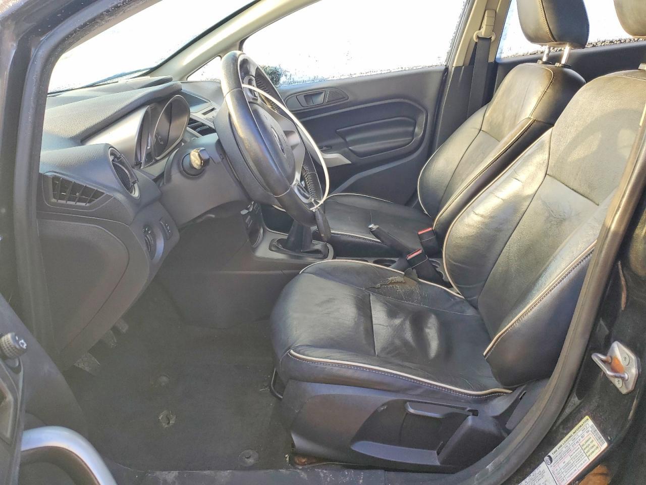 2011 FORD Fiesta