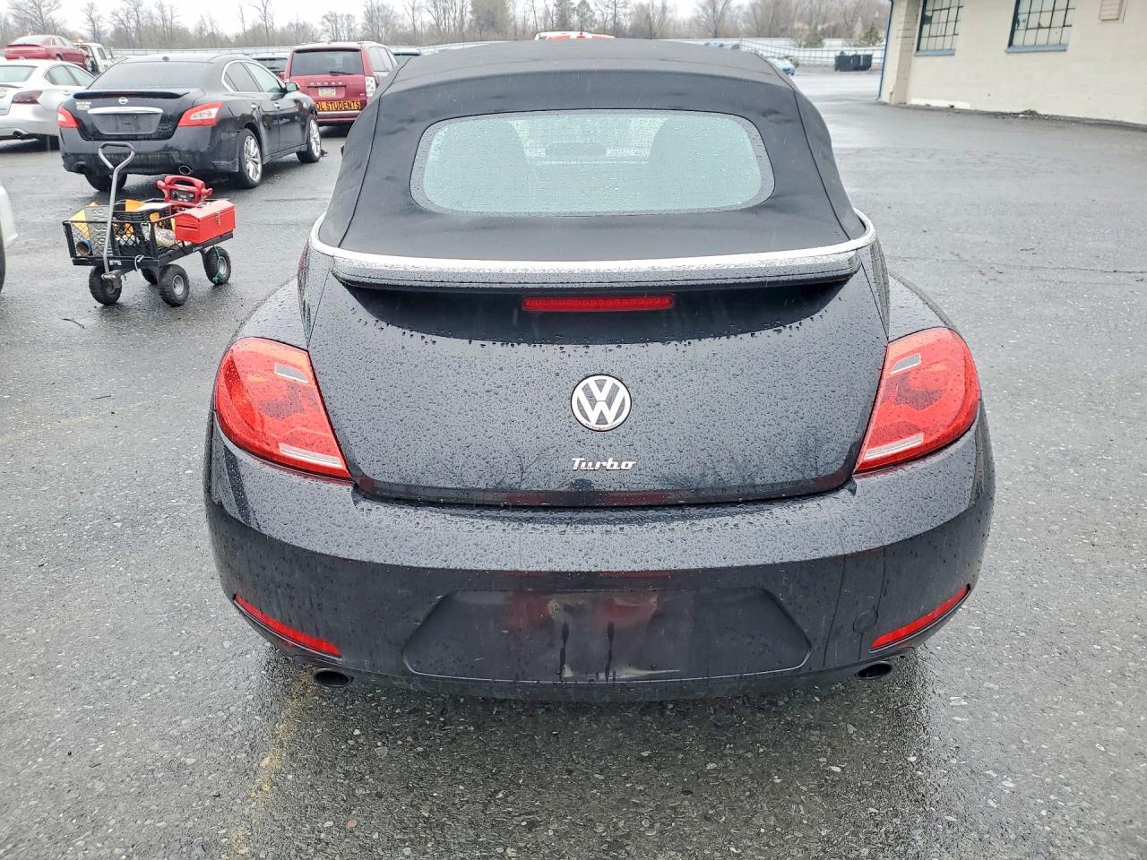 2013 VOLKSWAGEN Beetle