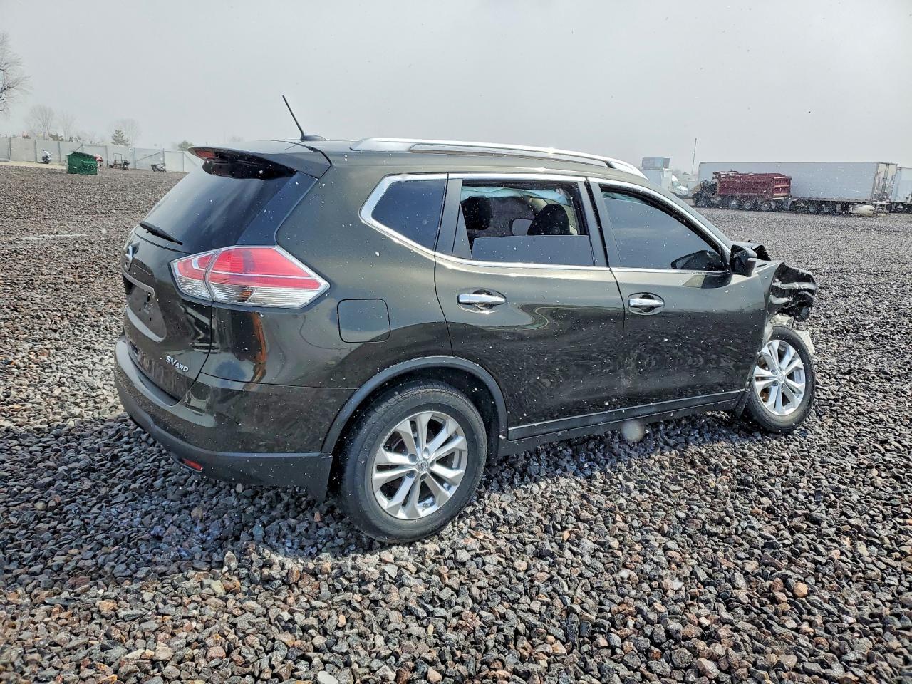 2015 NISSAN ROGUE