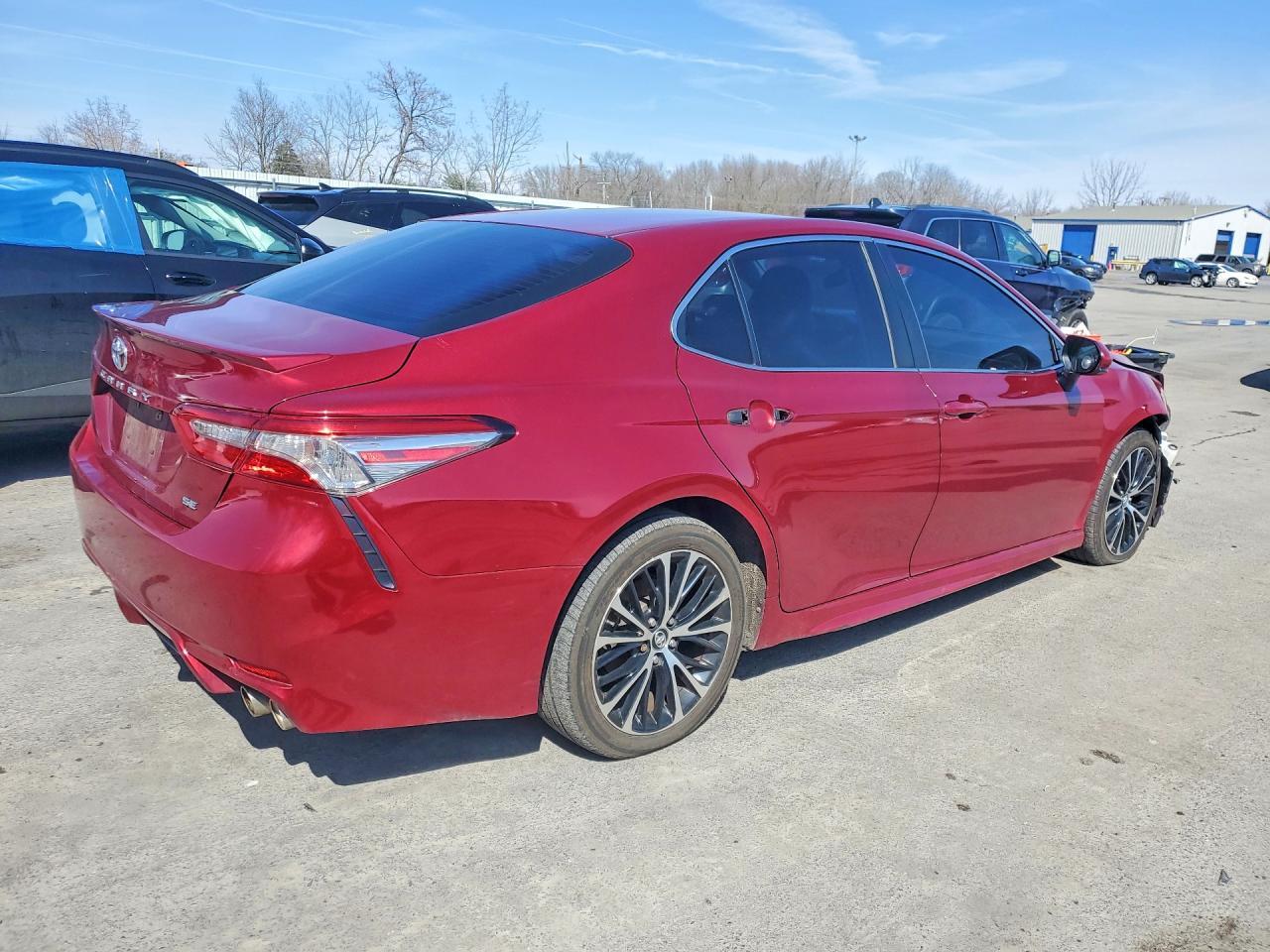2018 TOYOTA CAMRY