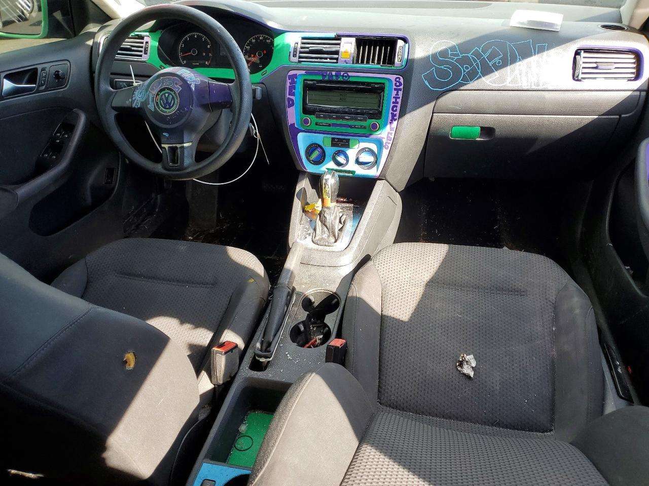 2011 VOLKSWAGEN JETTA