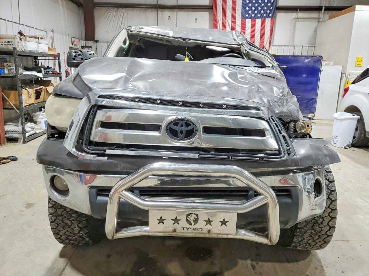 2013 TOYOTA TUNDRA