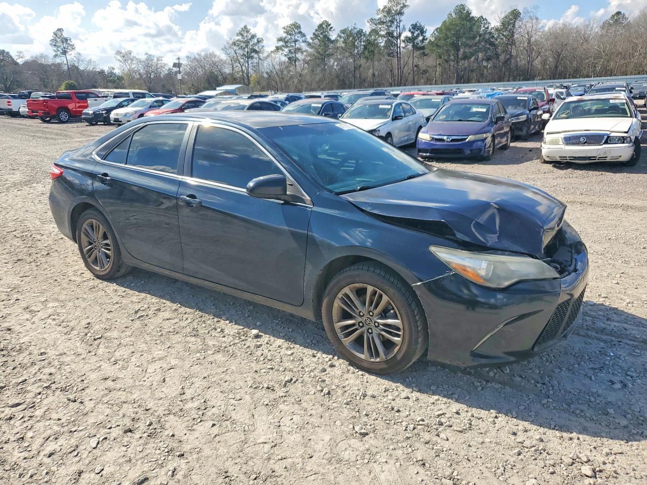 2015 TOYOTA CAMRY
