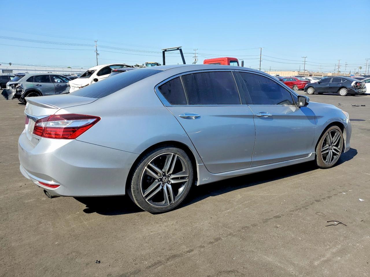 2017 HONDA ACCORD