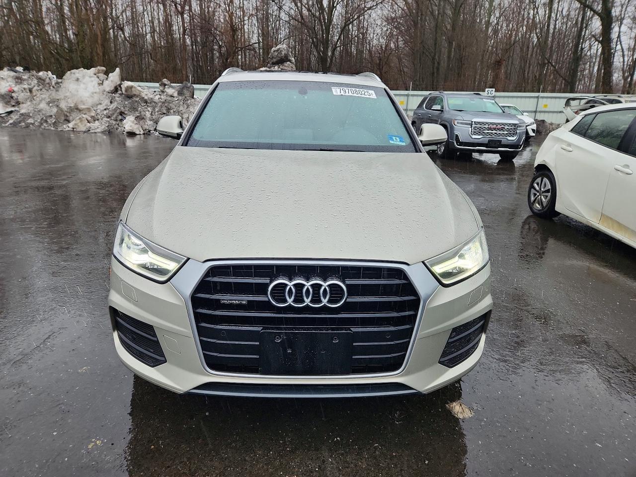 2016 AUDI Q3