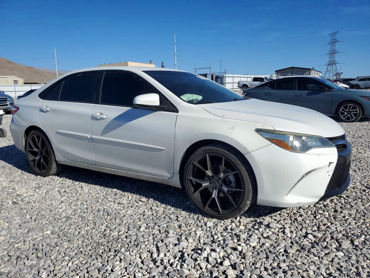 2017 TOYOTA CAMRY