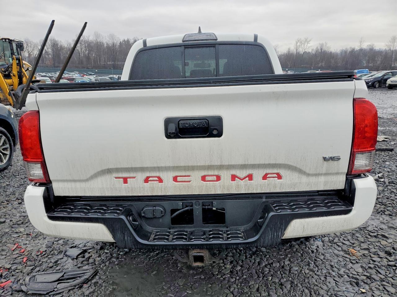 2016 TOYOTA TACOMA