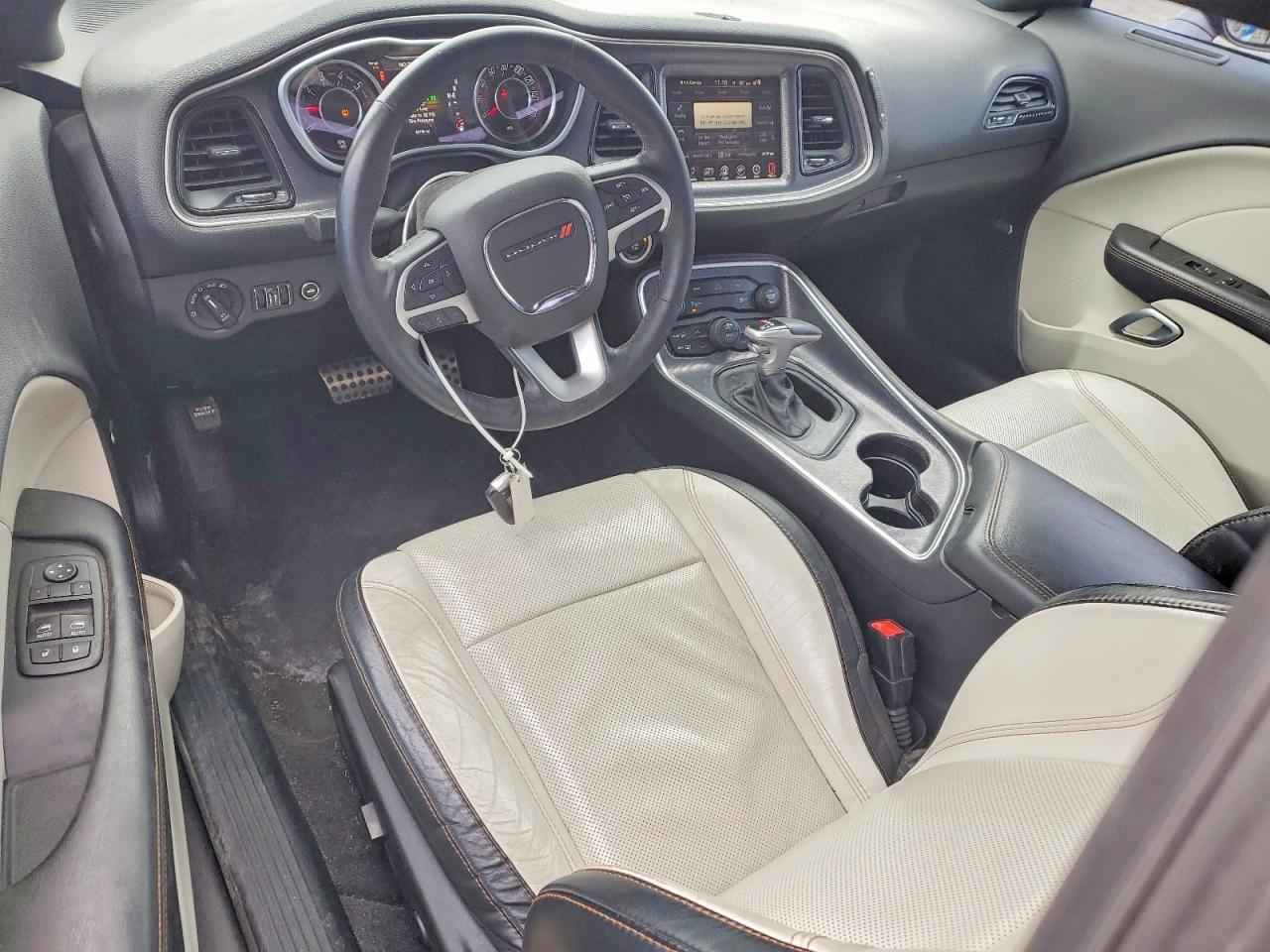 2015 DODGE Challenger