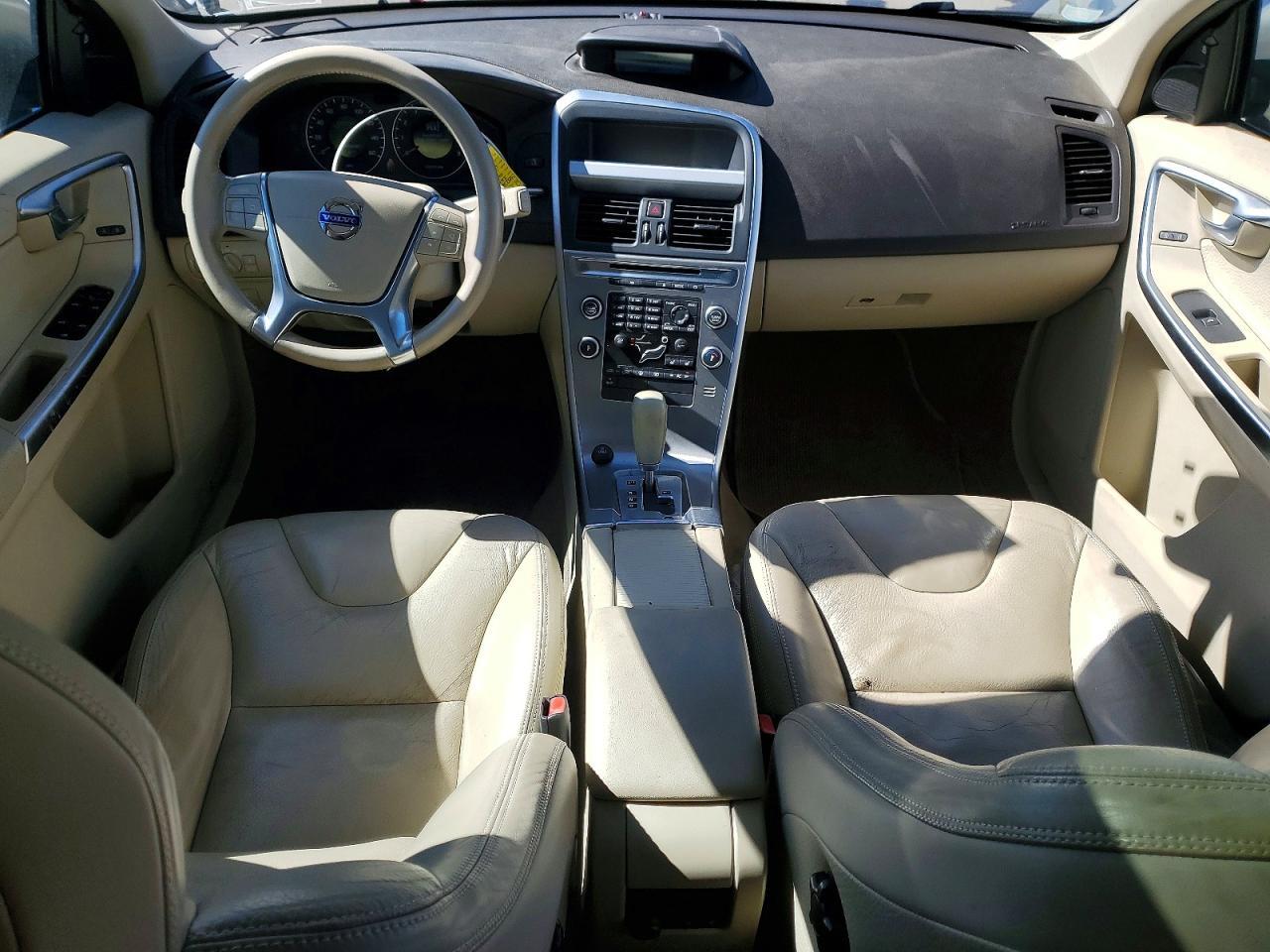 2011 VOLVO XC60