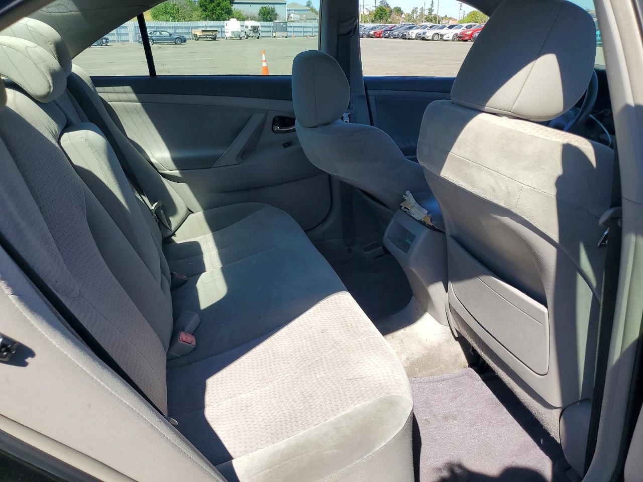 2011 TOYOTA CAMRY