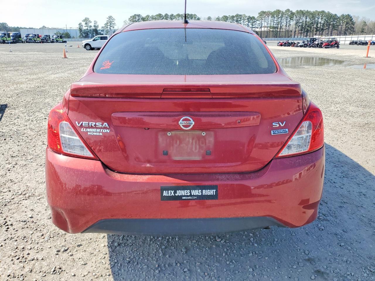 2018 NISSAN VERSA