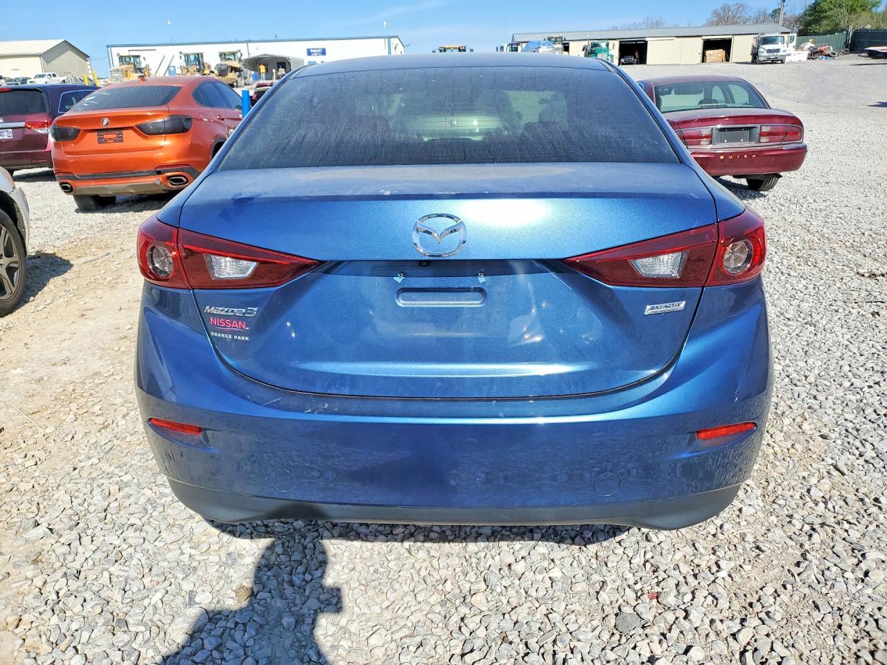 2018 MAZDA 3