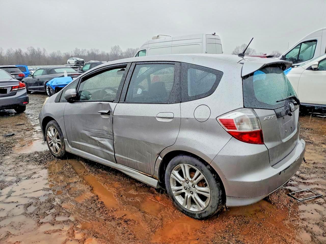 2010 HONDA FIT