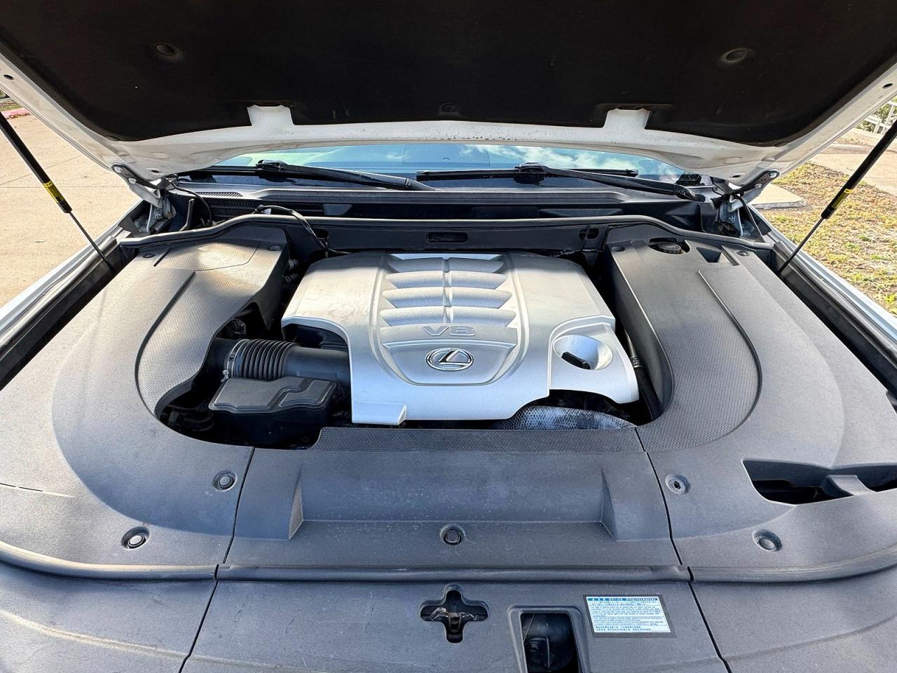 2014 LEXUS LX 570