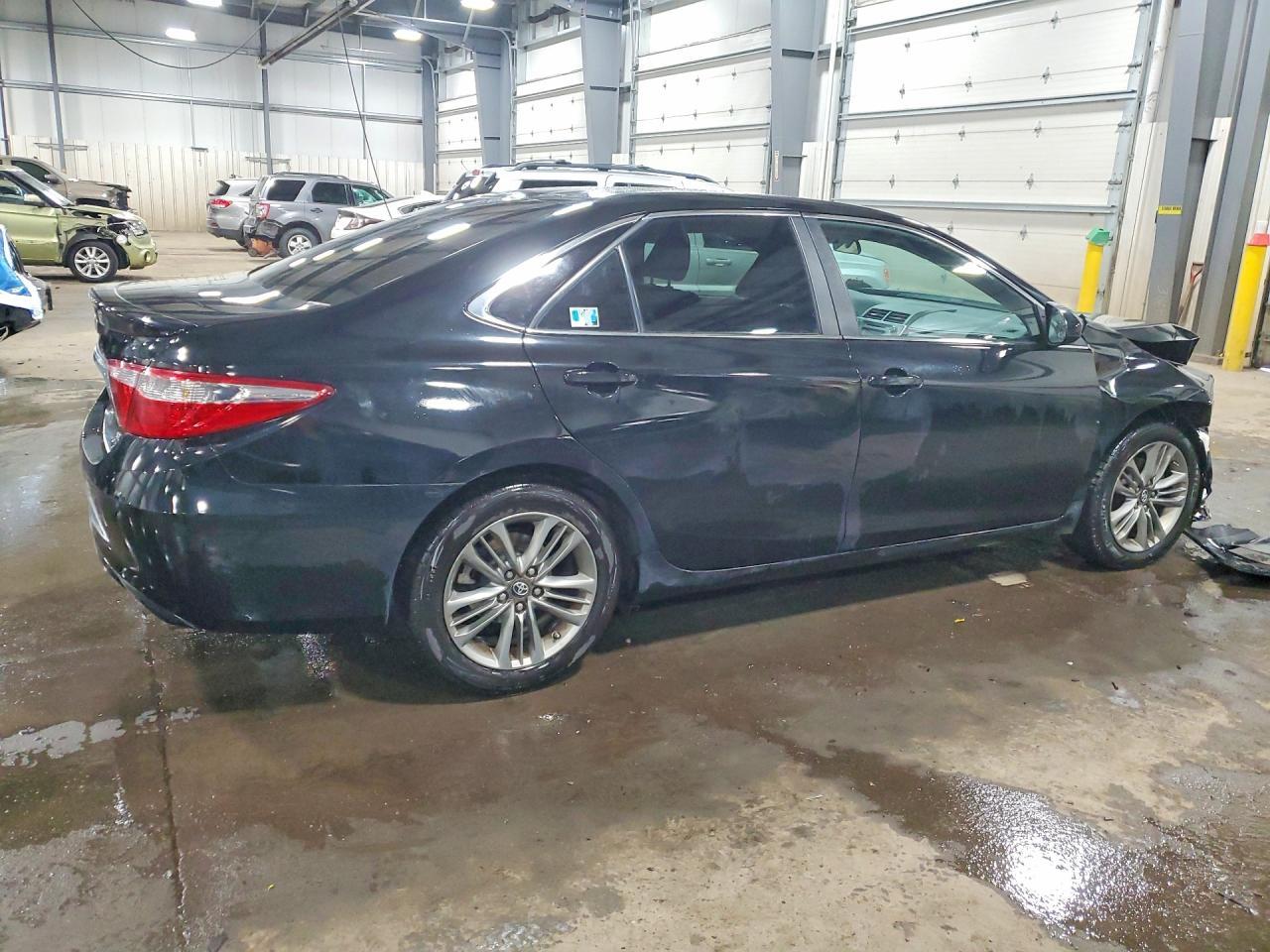 2016 TOYOTA CAMRY