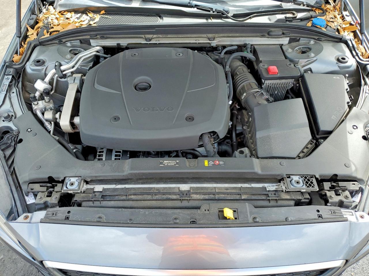 2019 VOLVO S60