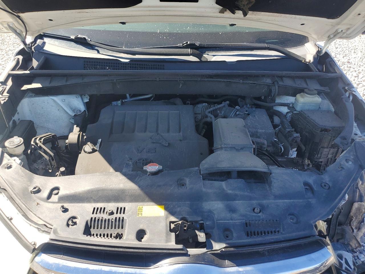 2016 TOYOTA HIGHLANDER