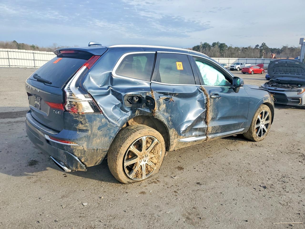 2020 VOLVO XC60