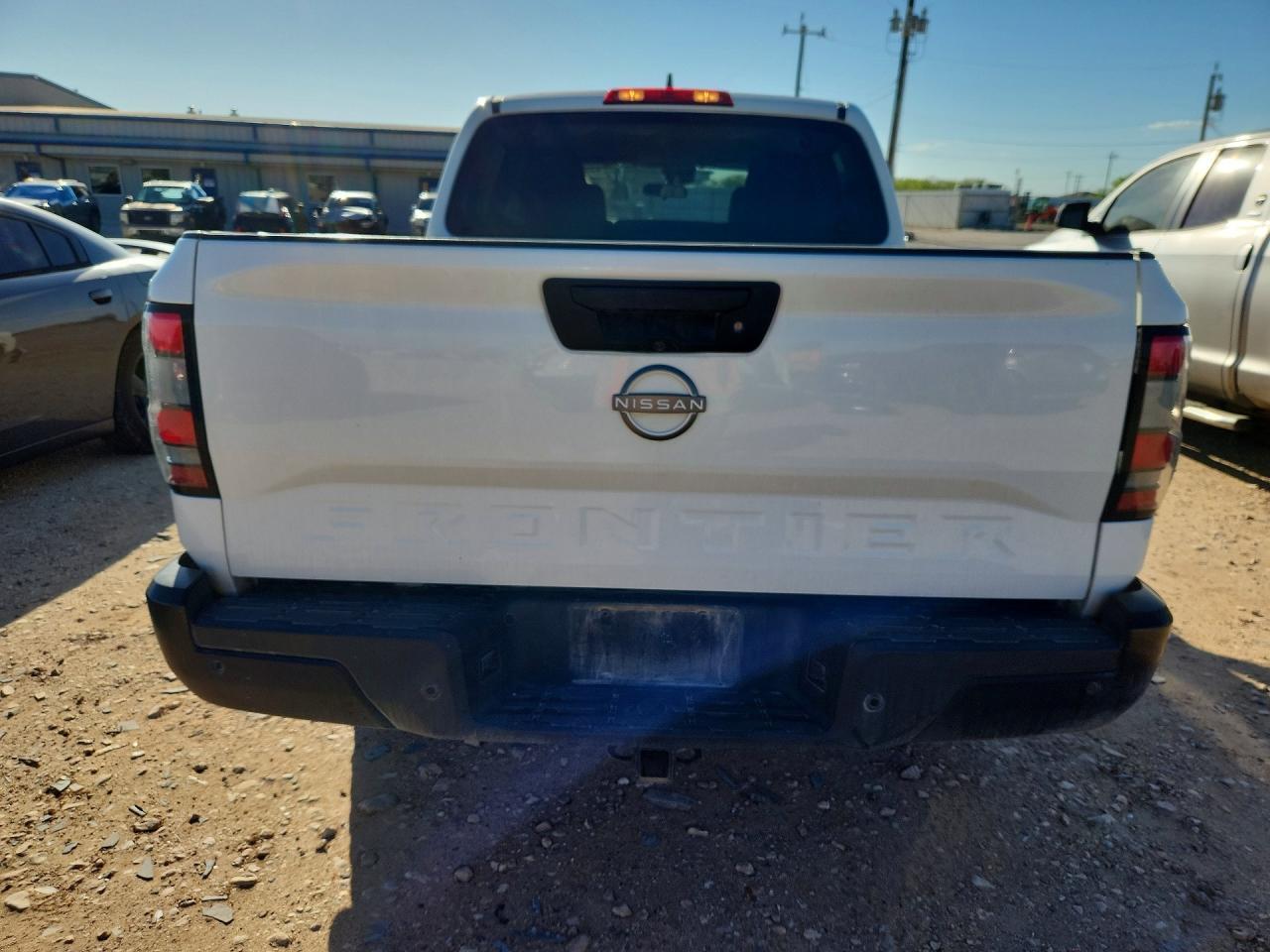 2022 NISSAN Frontier