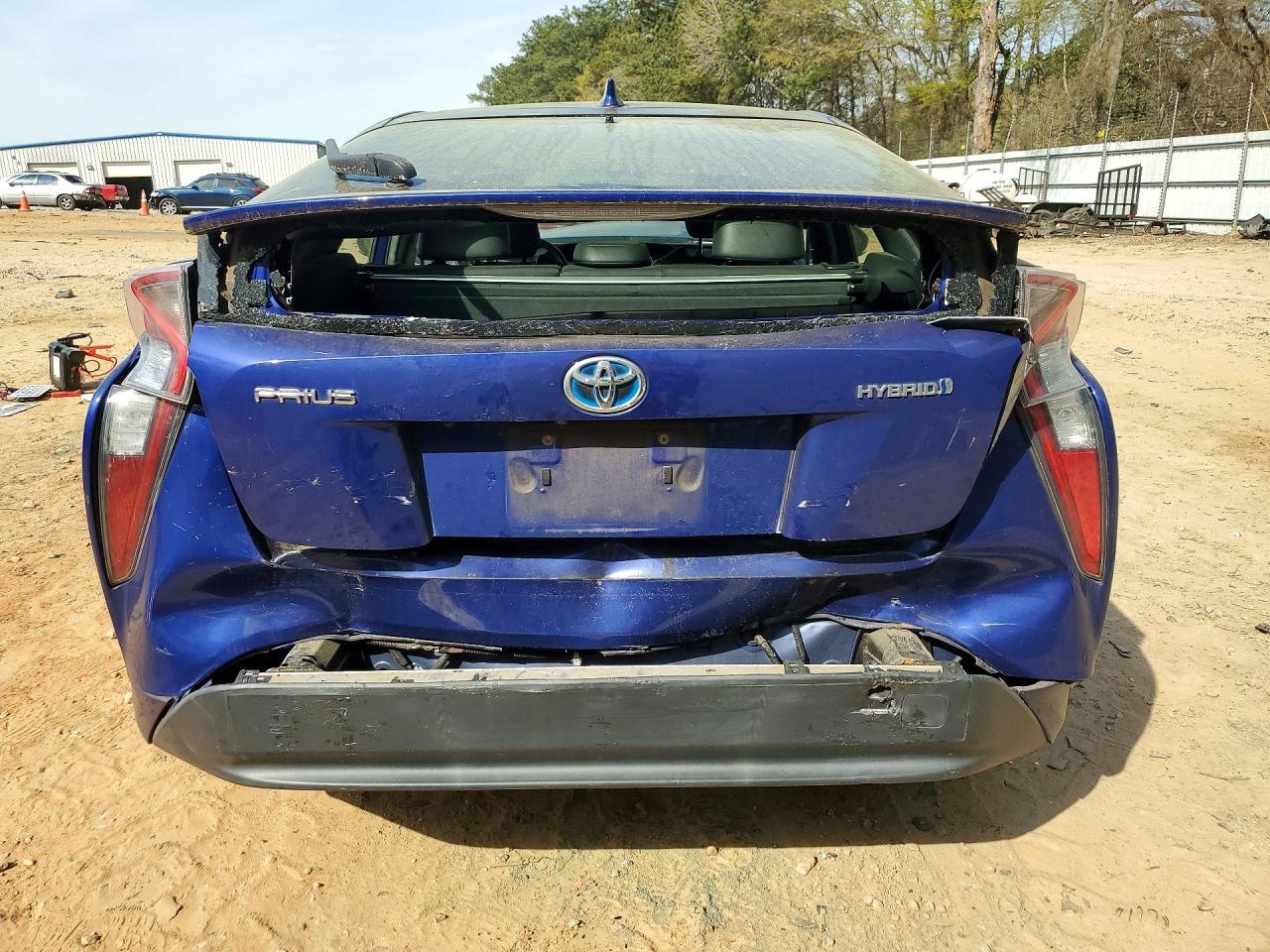 2016 TOYOTA PRIUS