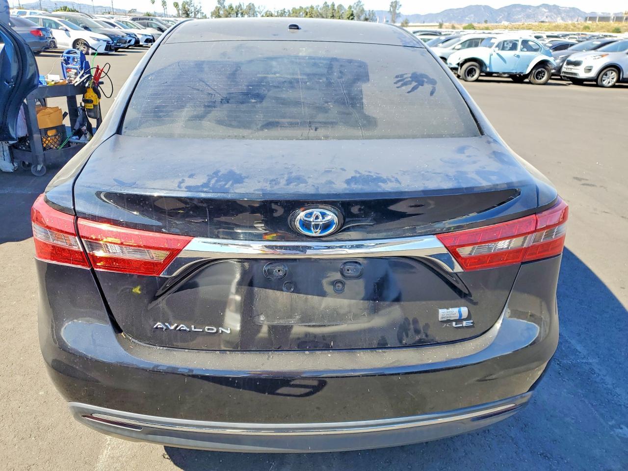 2018 TOYOTA Avallon
