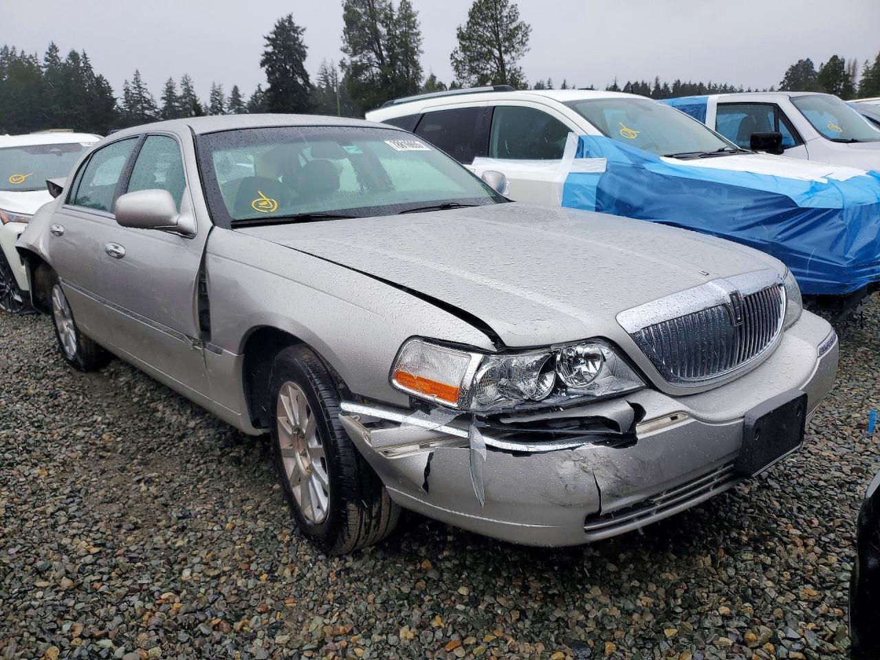 2007 LINCOLN Town Car