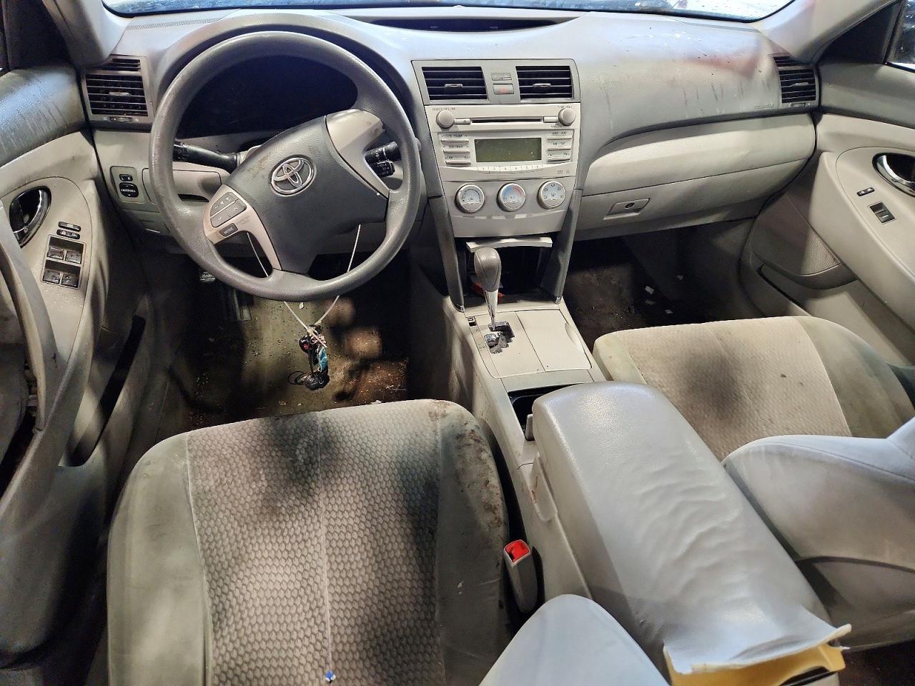 2011 TOYOTA CAMRY