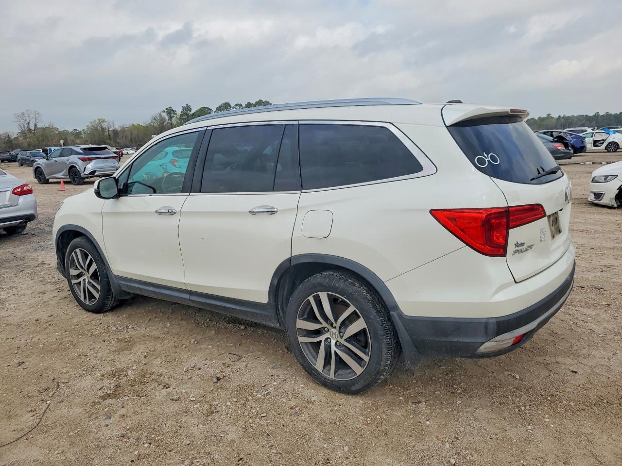 2016 HONDA PILOT