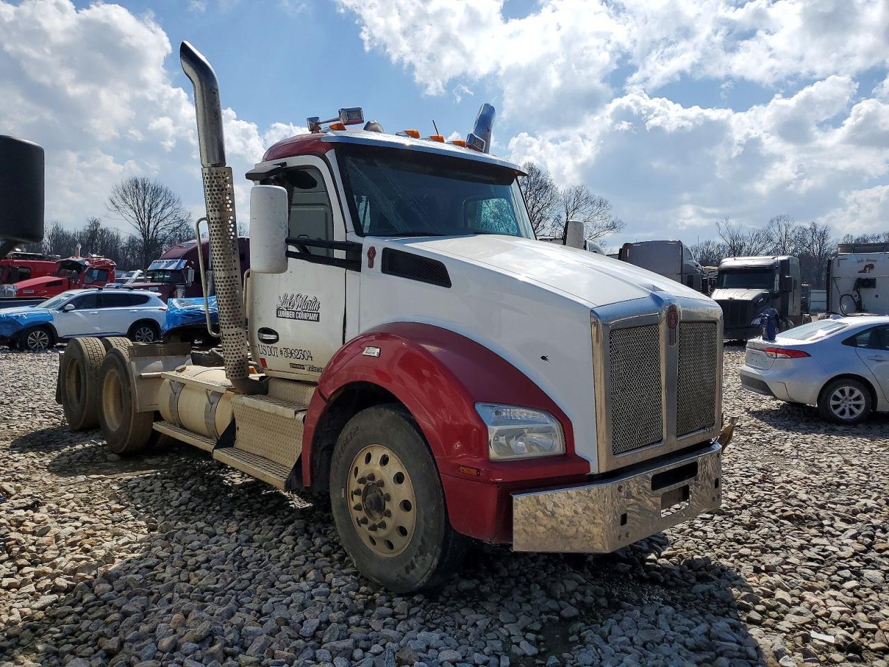 2016 KENWORTH T880